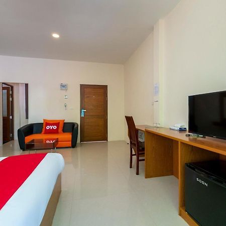 Oyo 665 Sj House Hotel Krabi Bagian luar foto