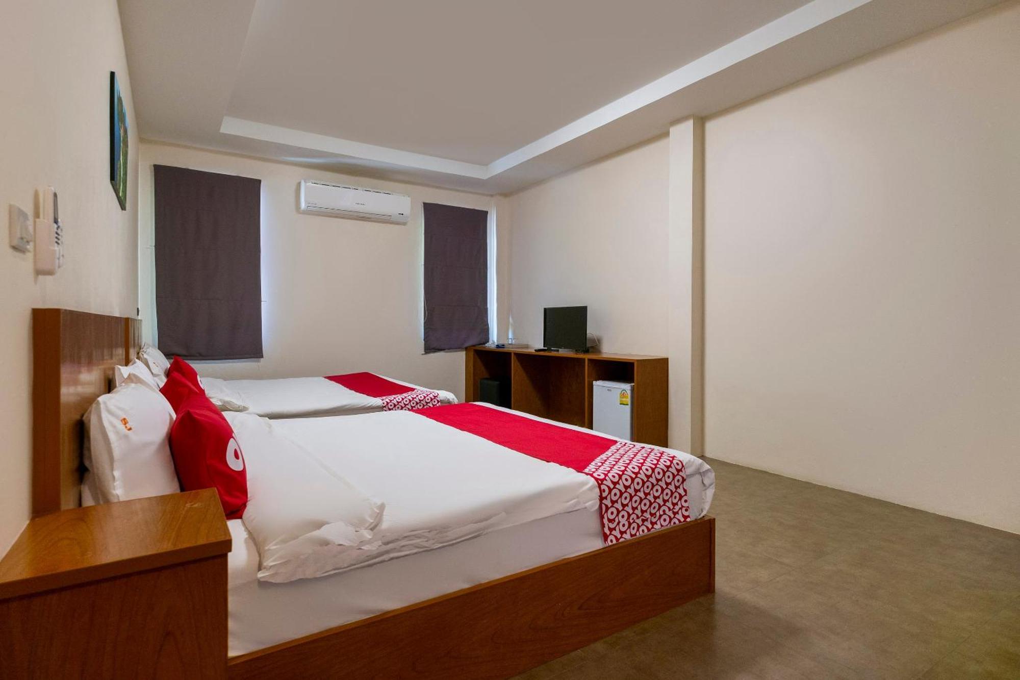 Oyo 665 Sj House Hotel Krabi Bagian luar foto